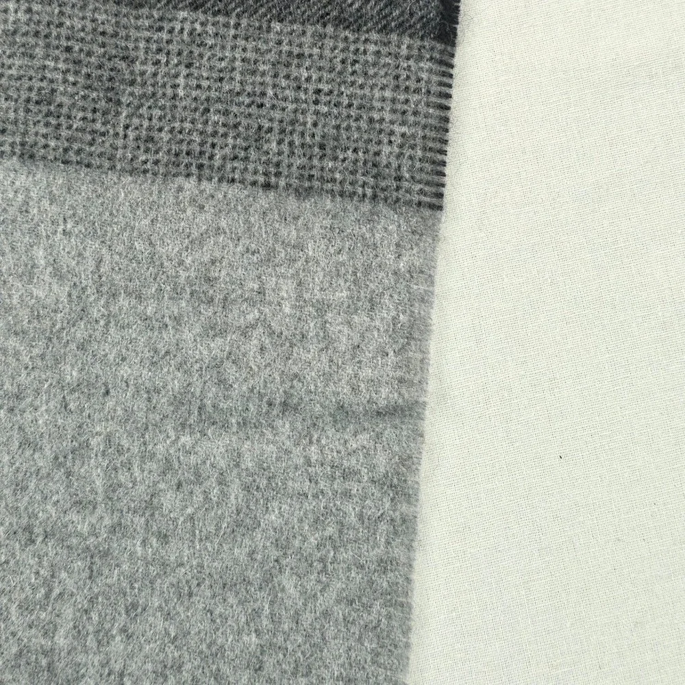 C by Bloomingdale's Womens Scarf O/S Grey 100% Cashmere Fringed Luxe Luxury NWT